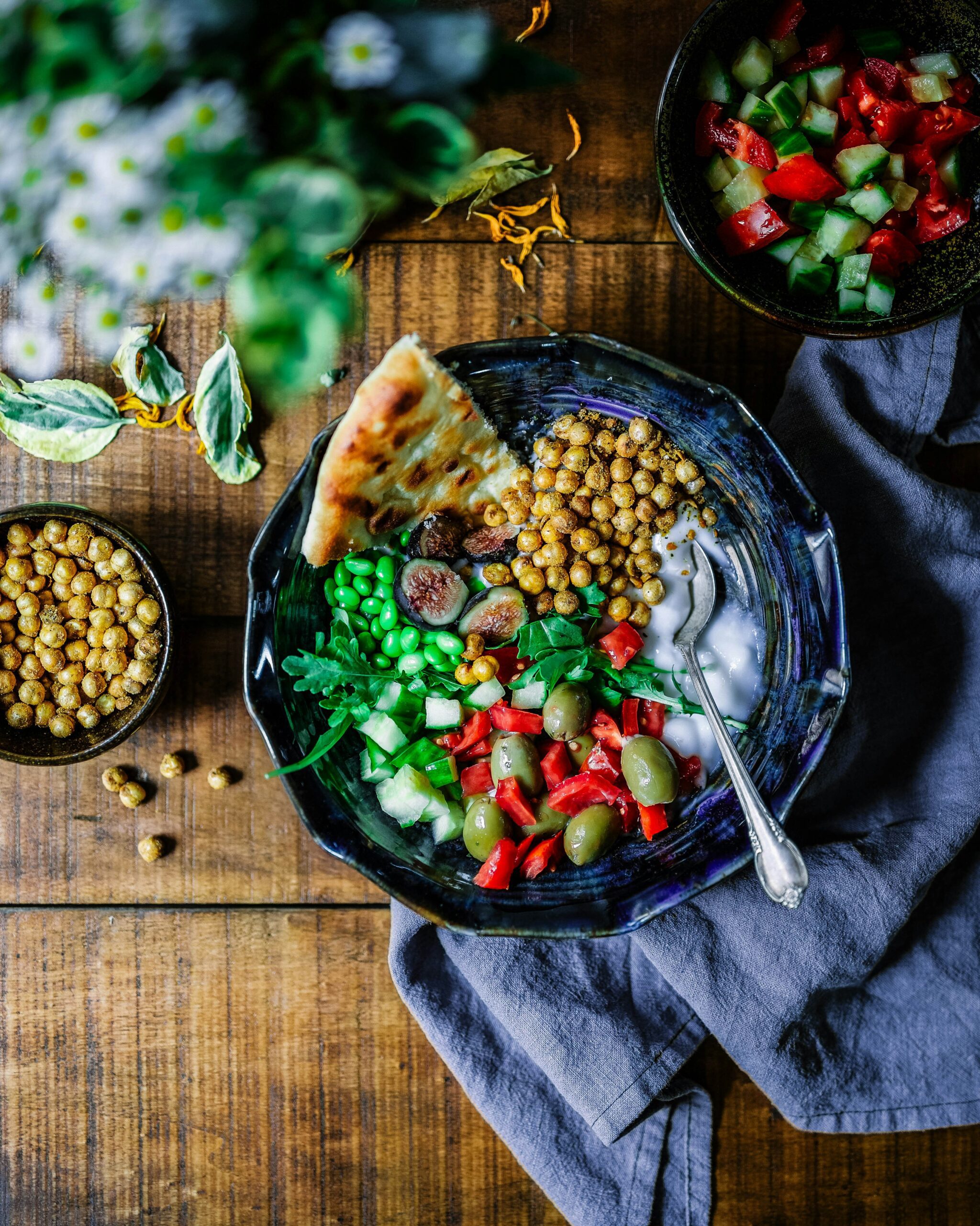 Photo of a meal plate with balanced macronutrients, including whole grains, protein sources, and healthy fats.